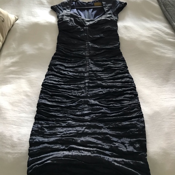 Dress - Picture 2 of 6